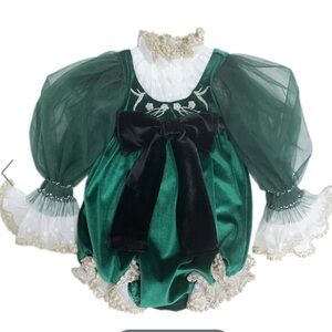 Elegant Green Kids Costume with Lace Details